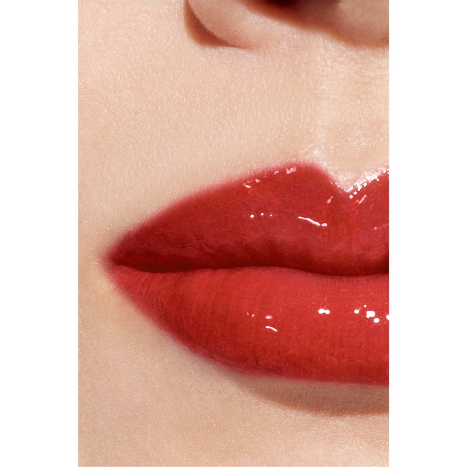 GLOSS DE ALTO BRILHO HIDRATANTE E SUAVIZANTE