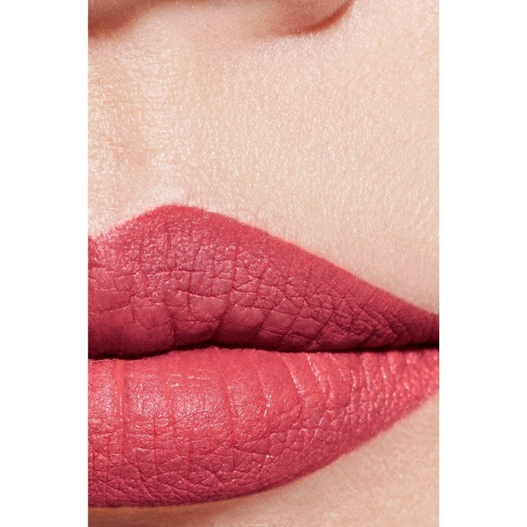O BATOM MATE LUMINOSO