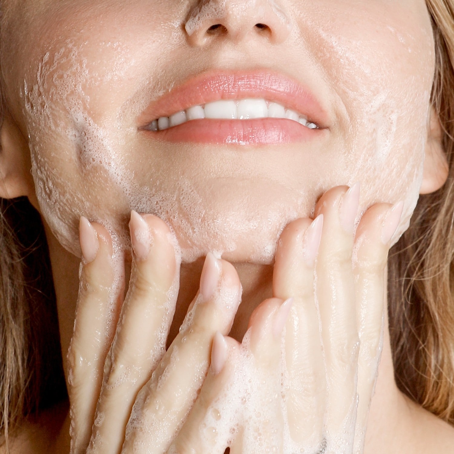 Tumeric Glow Foaming Cleanser