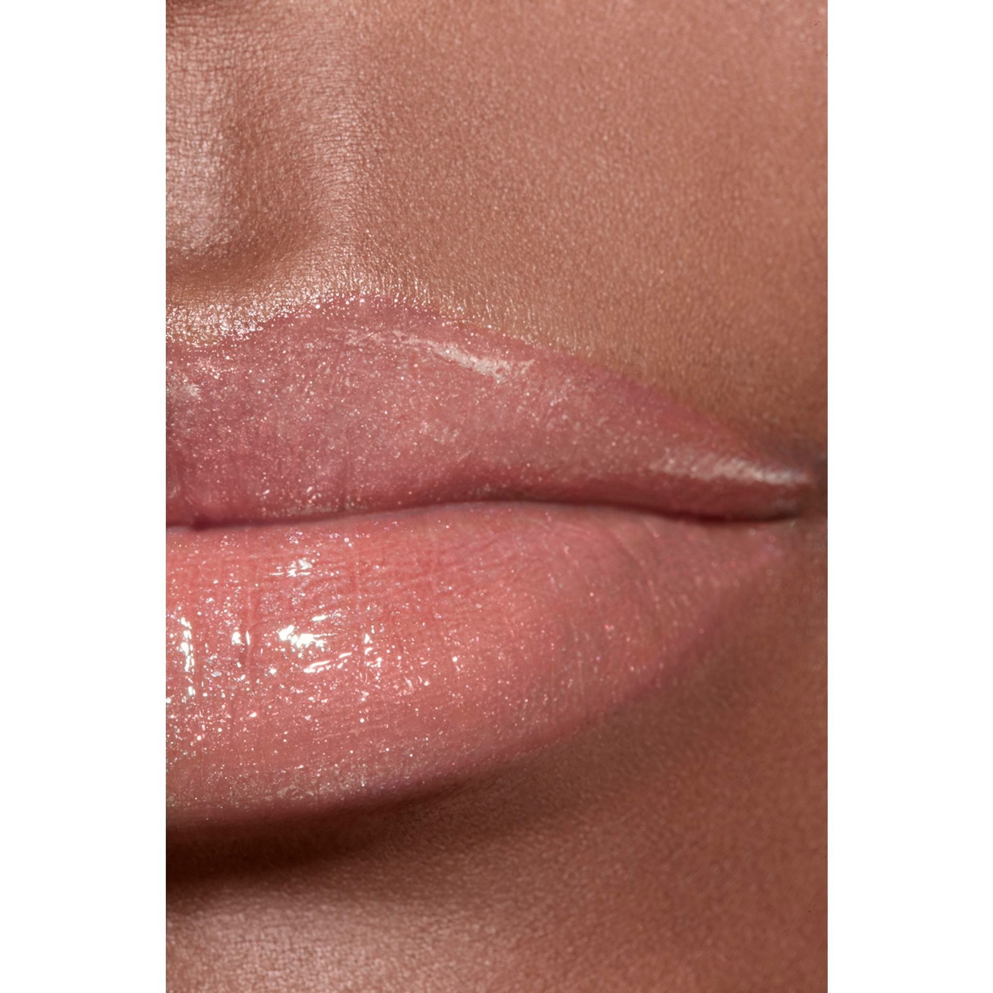 GLOSS DE ALTO BRILHO HIDRATANTE E SUAVIZANTE