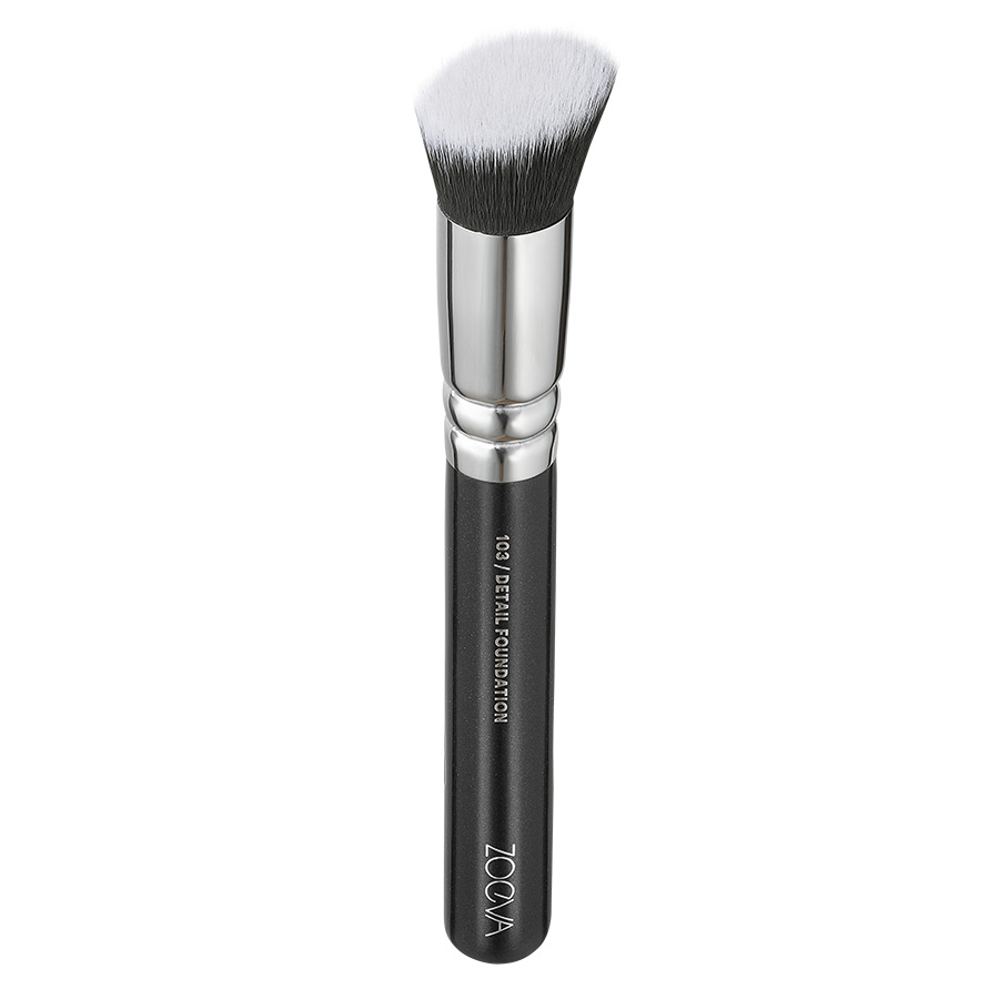 Face Brushes 103 Detail Foundation