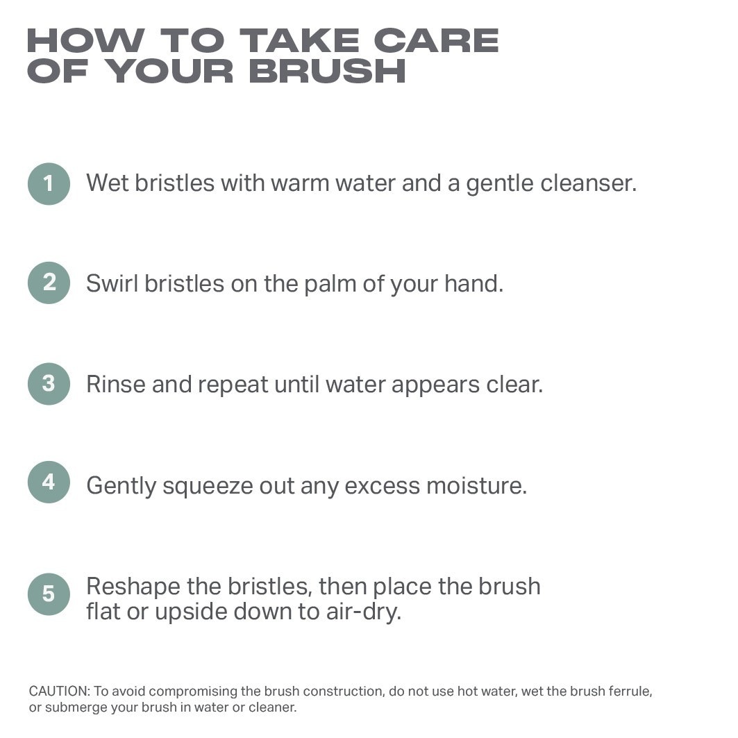 M102 Foundation Brush