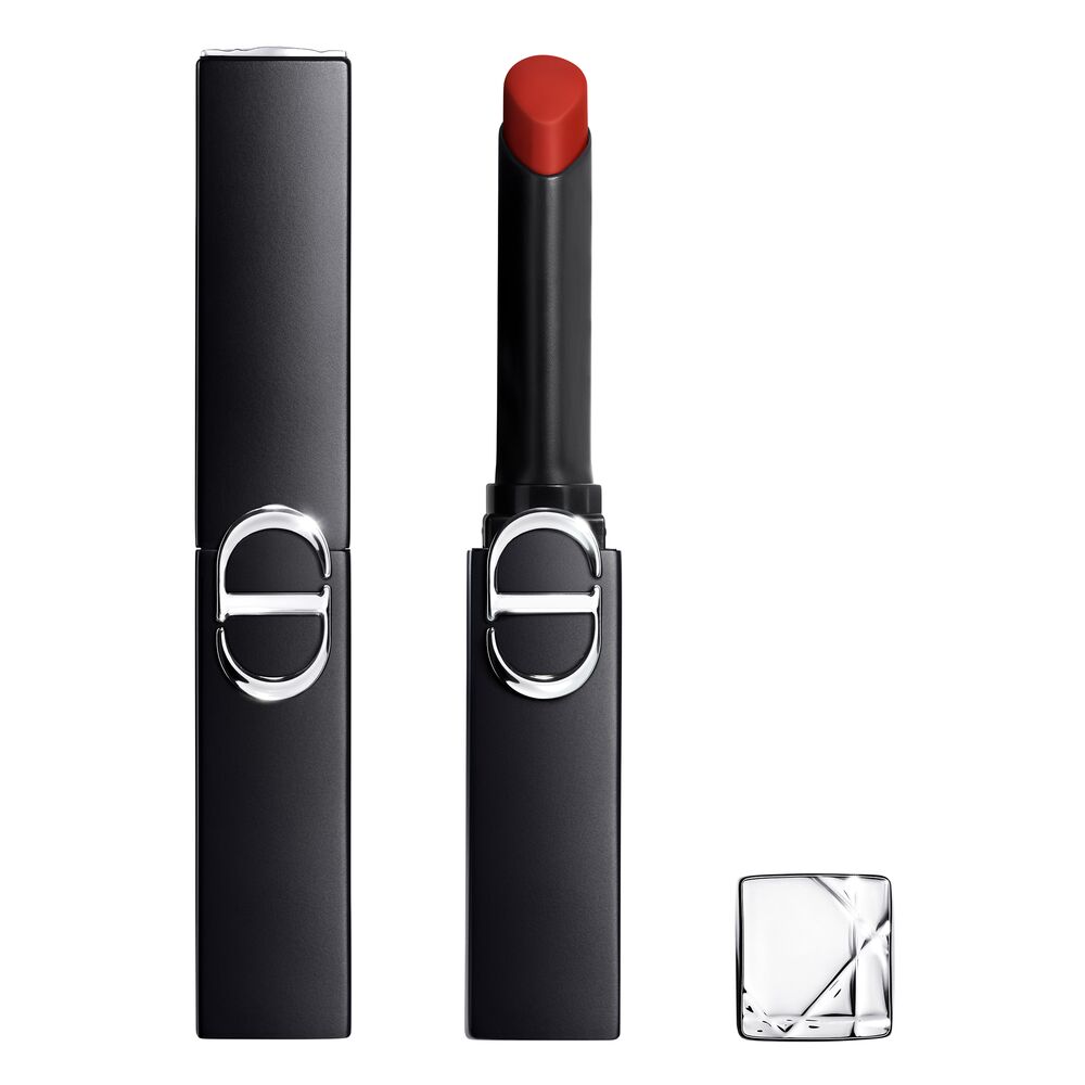 Rouge Dior On Stage 
Batom de longa duração - 24h sem transferência - acabamento mate