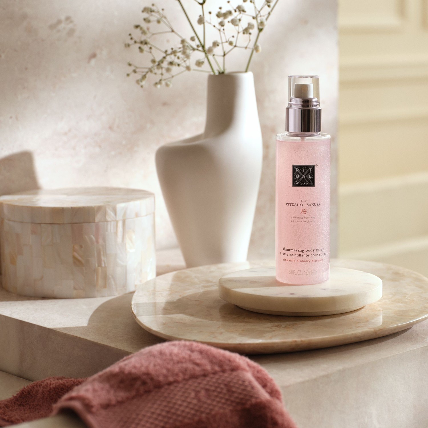 Shimmering Body Spray