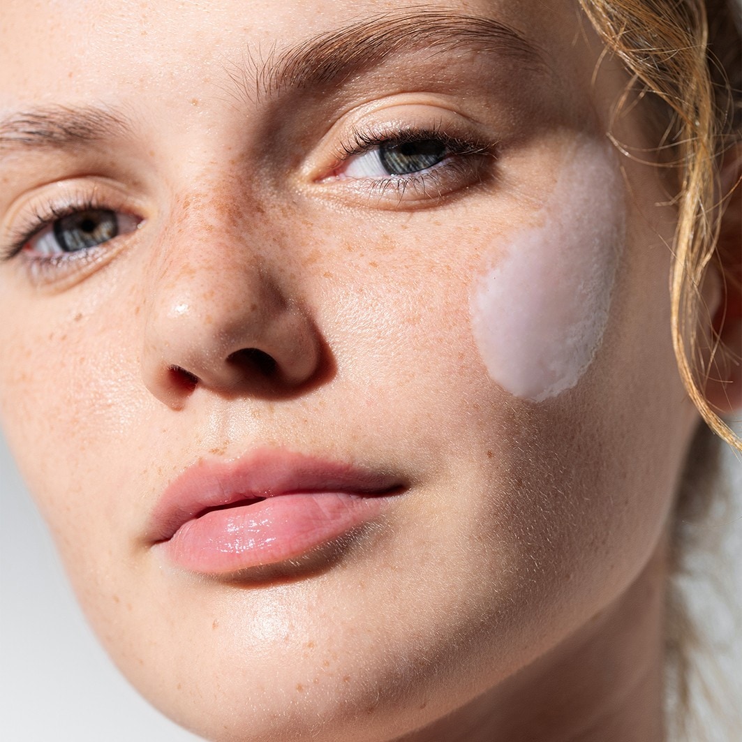 Light Legend Cleansing Foam