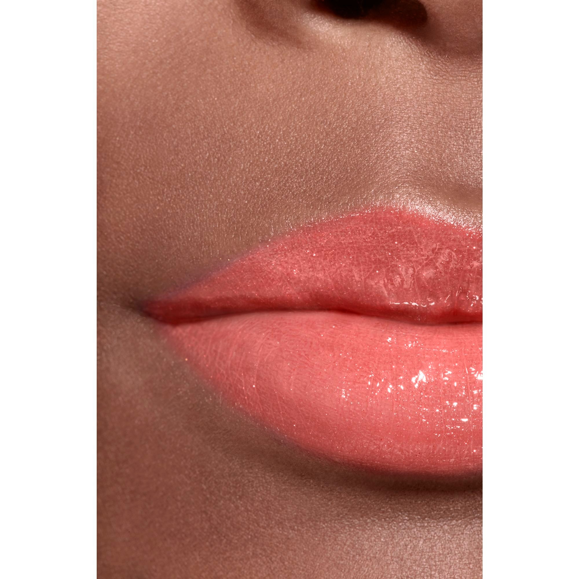 GLOSS DE ALTO BRILHO HIDRATANTE E SUAVIZANTE