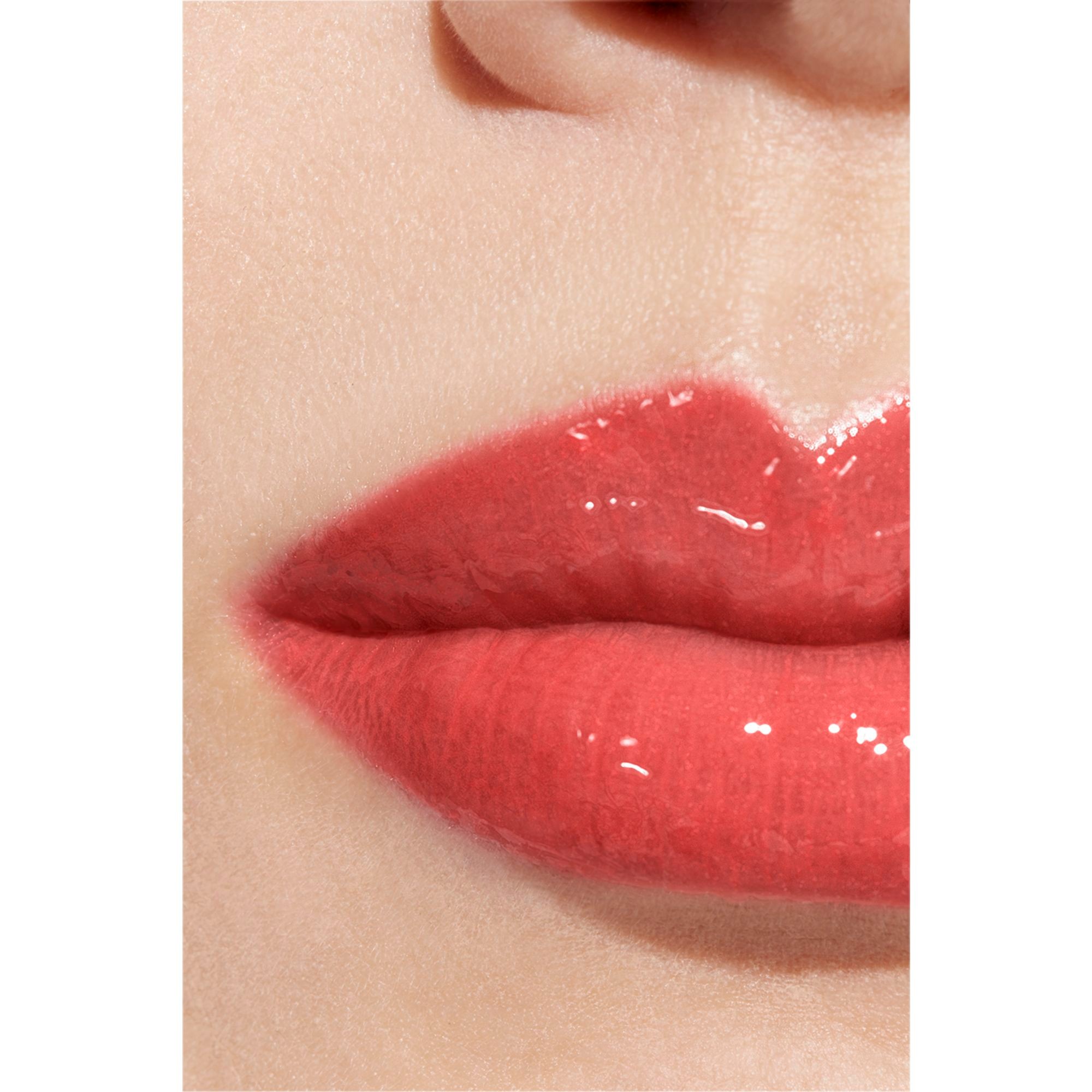 GLOSS DE ALTO BRILHO HIDRATANTE E SUAVIZANTE