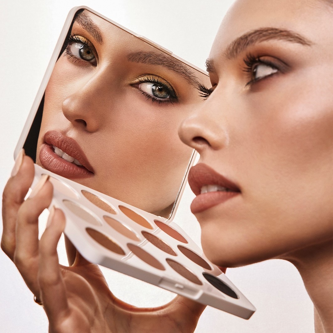 Eye Palette 12-Pan Ficklering Sands