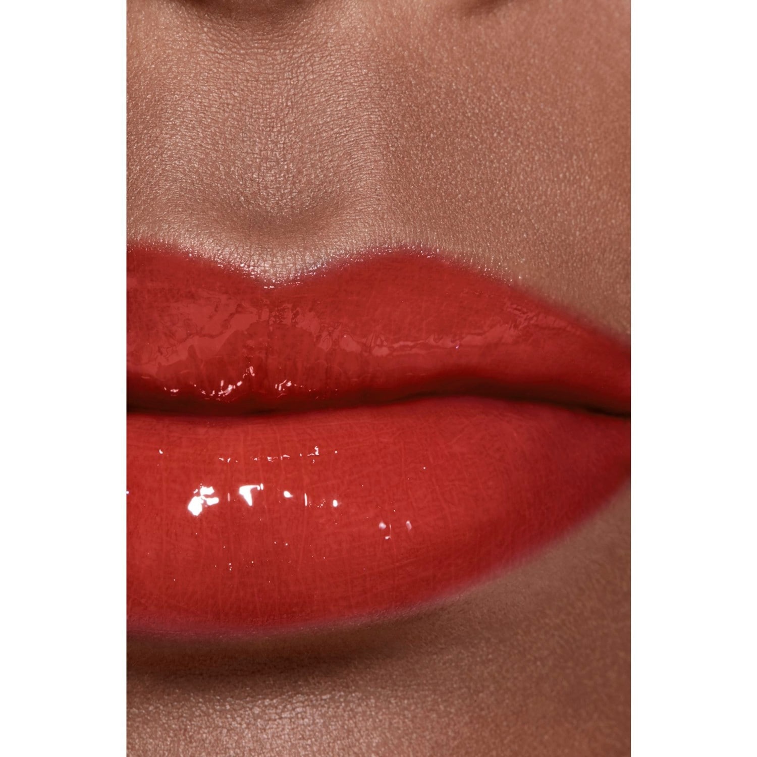 GLOSS DE ALTO BRILHO HIDRATANTE E SUAVIZANTE