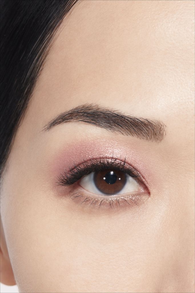NOVO. SOMBRA LÍQUIDA PARA PÁLPEBRAS DE LONGA DURAÇÃO