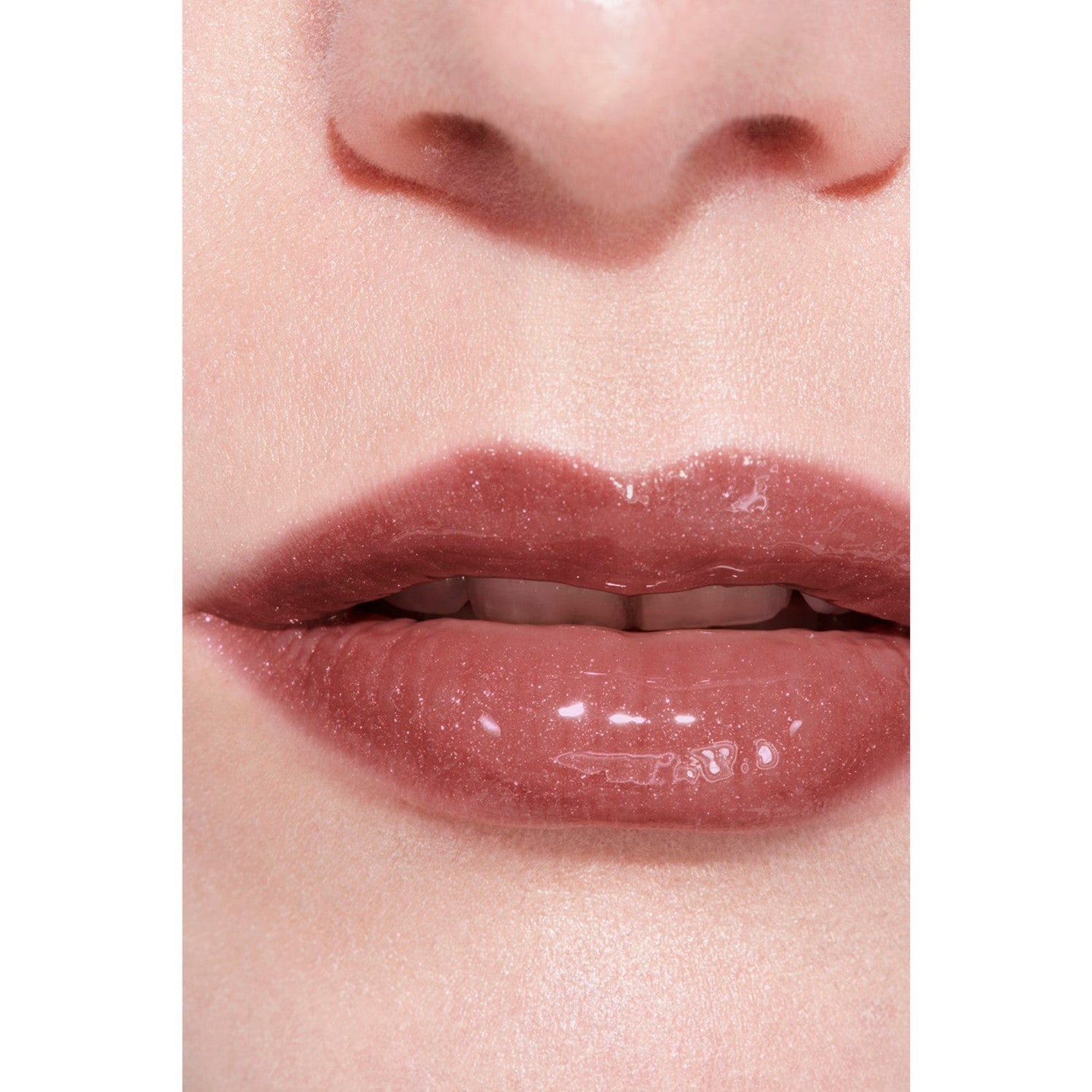 GLOSS DE ALTO BRILHO HIDRATANTE E SUAVIZANTE