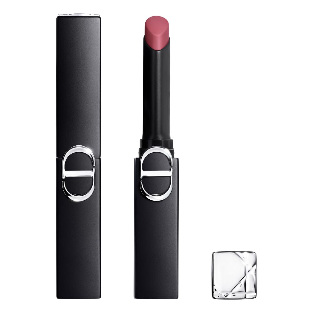Rouge Dior On Stage 
Batom de longa duração - 24h sem transferência - acabamento mate