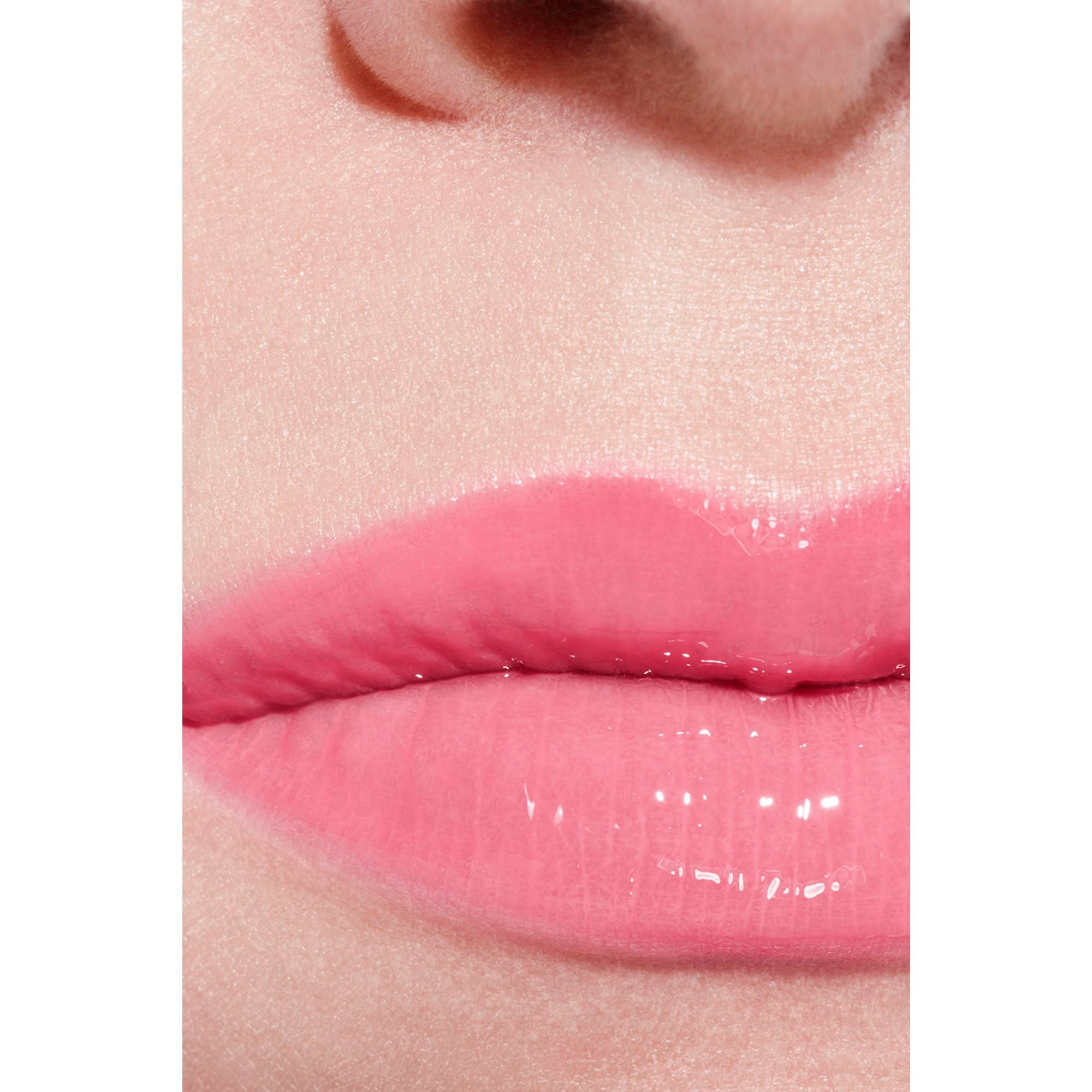 GLOSS DE ALTO BRILHO HIDRATANTE E SUAVIZANTE