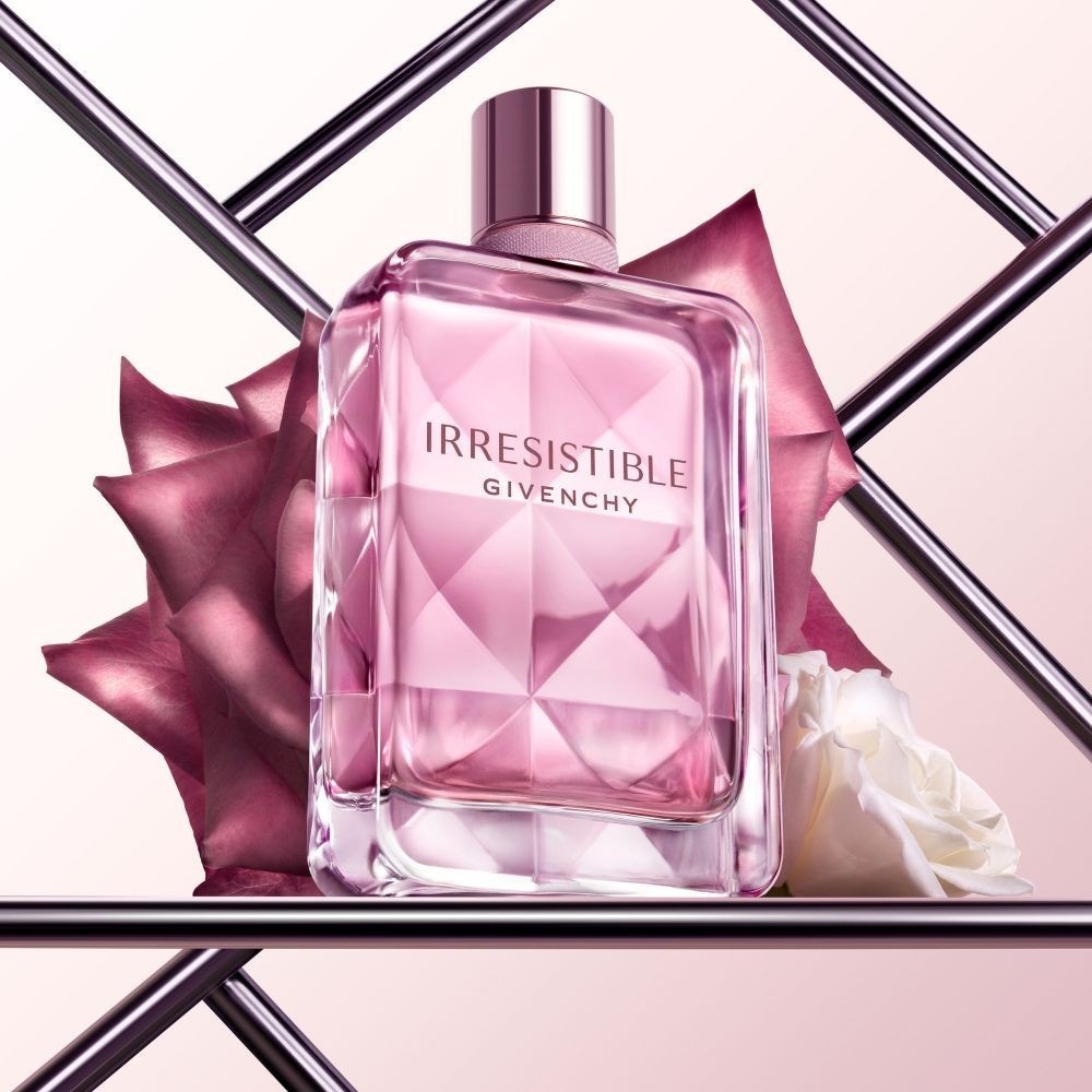 Irresistible Very Floral Eau de Parfum Spray