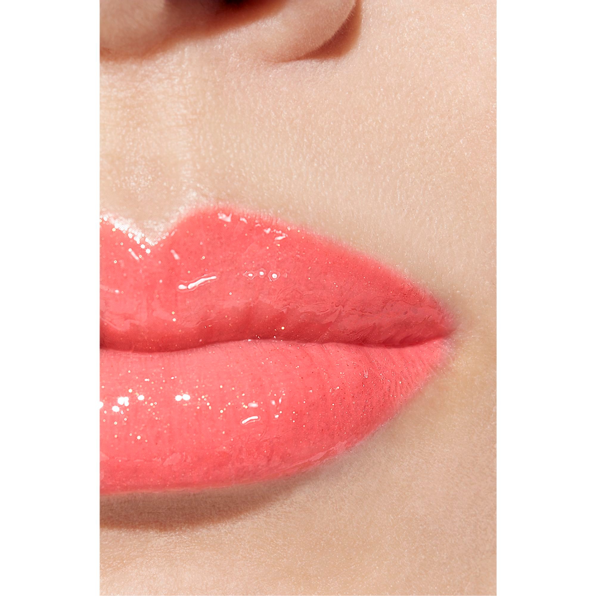GLOSS DE ALTO BRILHO HIDRATANTE E SUAVIZANTE