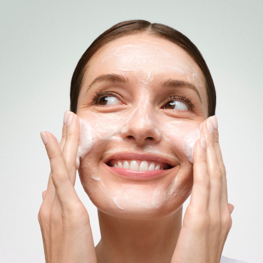 Hydrating Cleansing Mousse