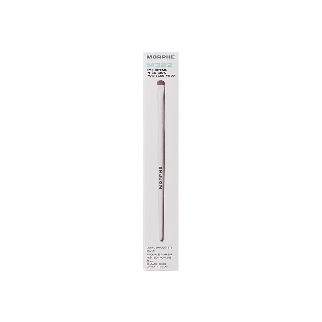 M382 Detail Smudger Eye Brush