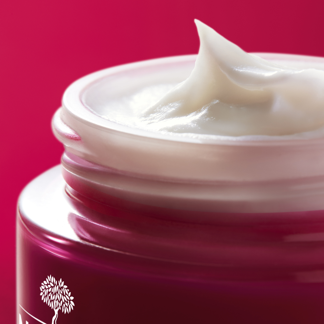Merveillance Lift Powdery Cream