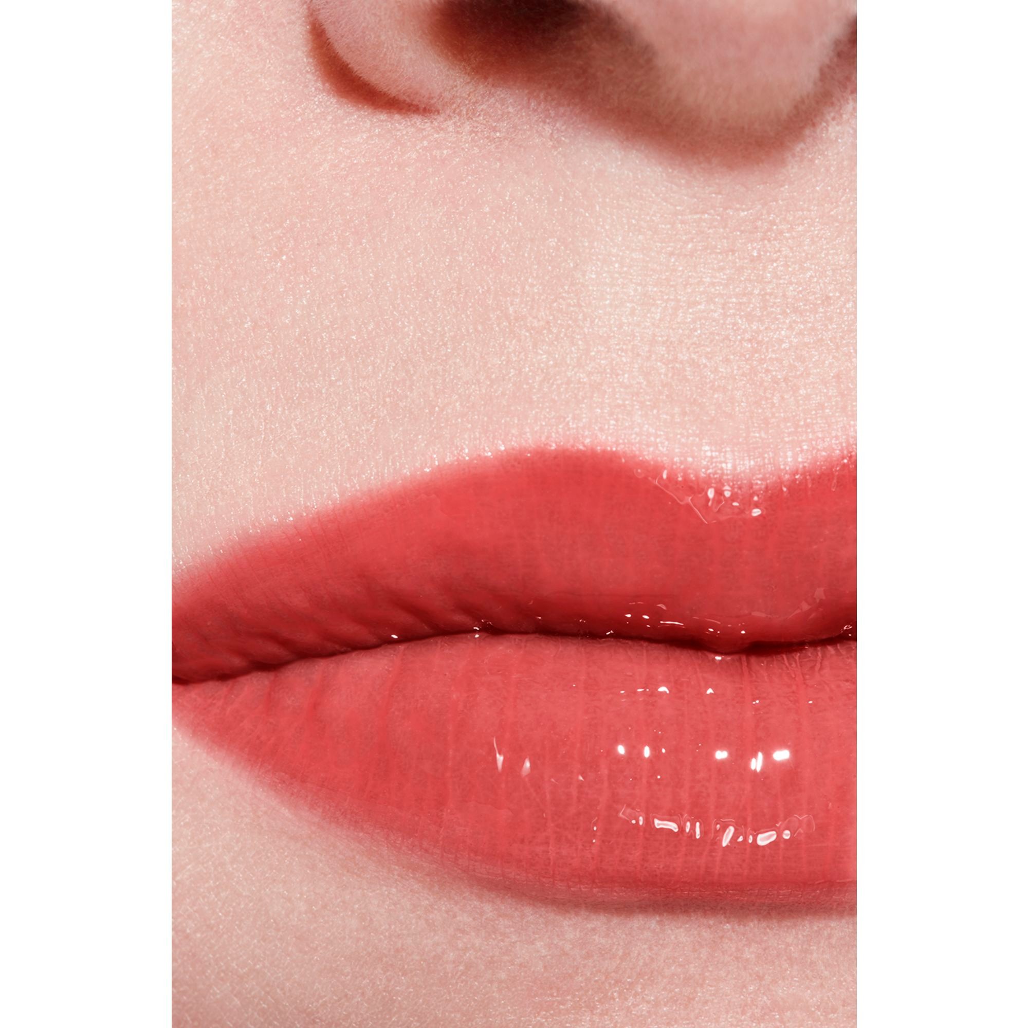 GLOSS DE ALTO BRILHO HIDRATANTE E SUAVIZANTE
