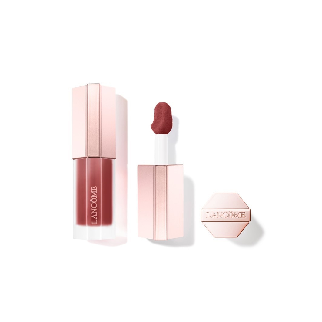 Lipstick Cuddle Blur