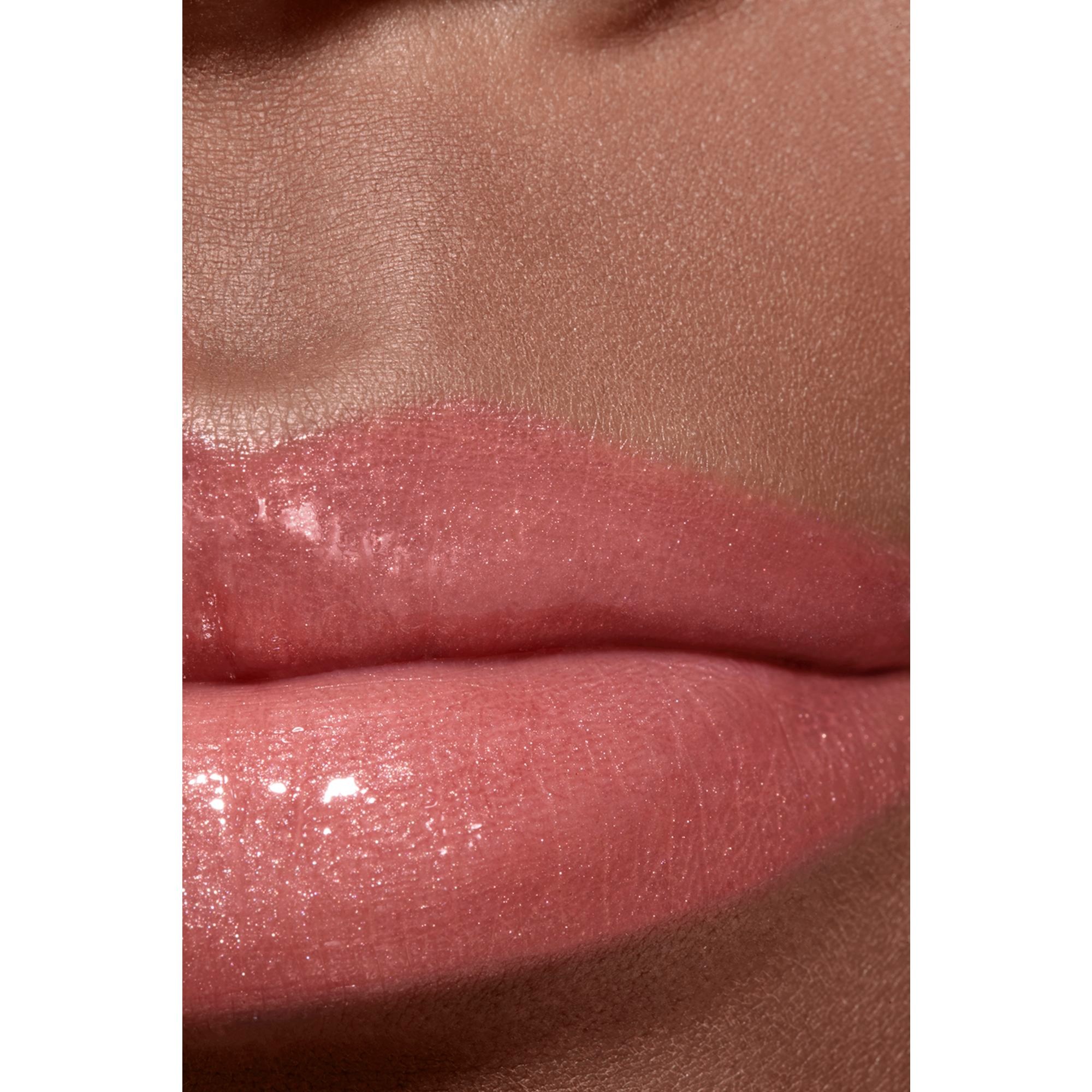 GLOSS DE ALTO BRILHO HIDRATANTE E SUAVIZANTE