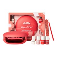 Le Mini Macaron Deluxe Manicure Rouge Kit