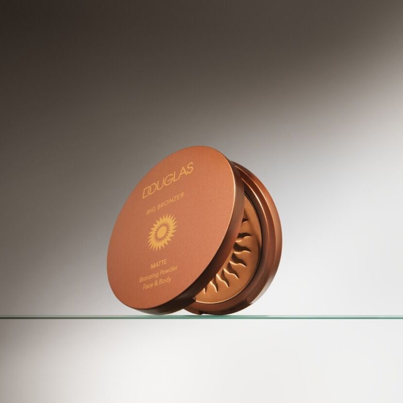 Douglas Collection Pearl Rouge Matte Face Body Powder 1124432