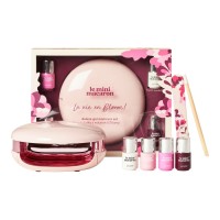 Le Mini Macaron Deluxe Manicure Bloom Kit