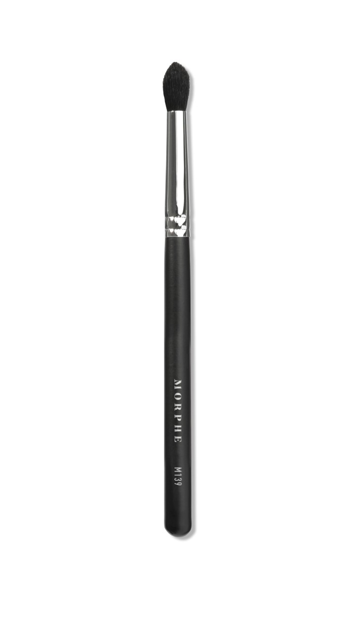 MORPHE - M139 Tapered Crease Blender Brush - 